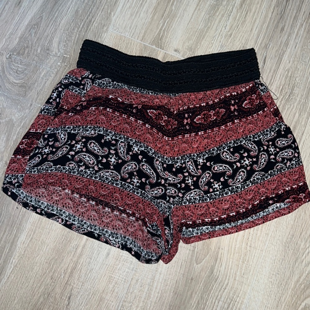 Patterned shorts